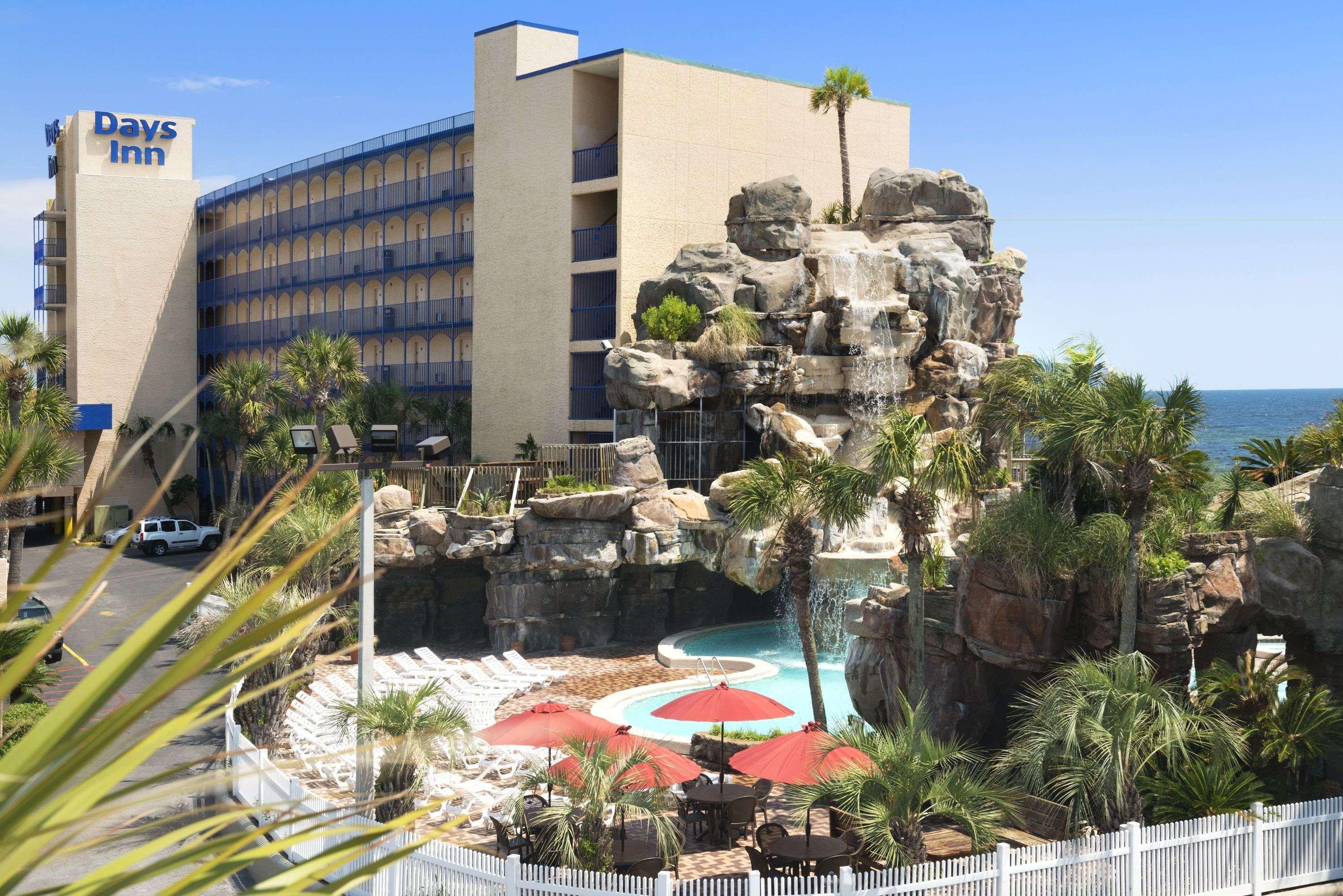 Days Inn By Wyndham Panama City Beach/Ocean Front Экстерьер фото