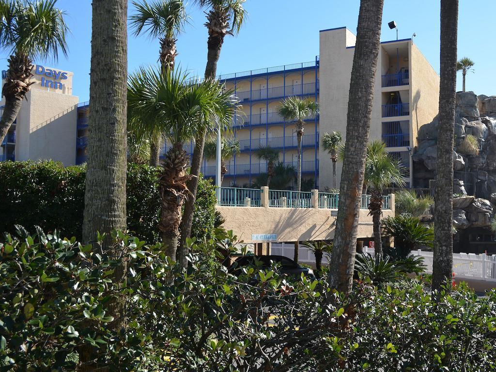 Days Inn By Wyndham Panama City Beach/Ocean Front Экстерьер фото