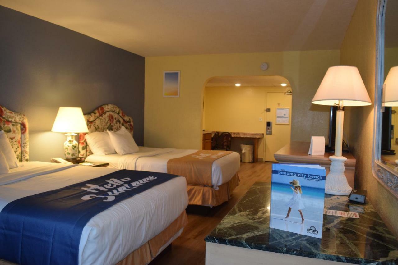 Days Inn By Wyndham Panama City Beach/Ocean Front Экстерьер фото